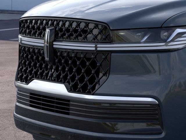 New 2026 Lincoln Navigator Reserve w/ Jet Appearance Package AWD/4WD image 20
