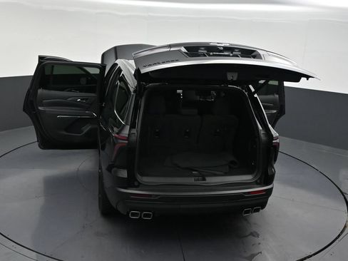 Used 2024 Chevrolet Traverse LS w/ Midnight/Sport Edition FWD image 36