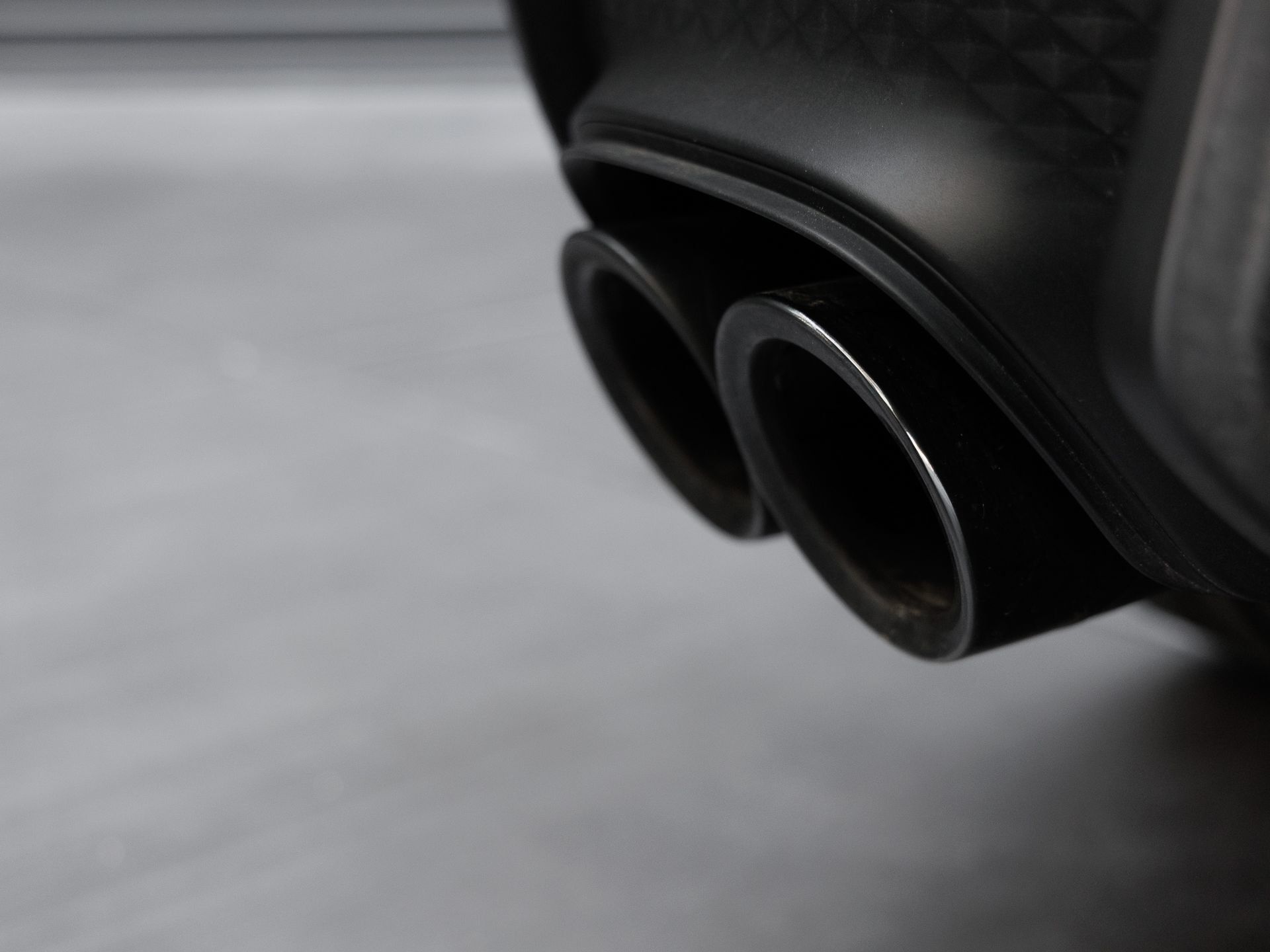 Certified 2023 Porsche Macan AWD/4WD image 29