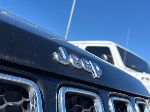 Used 2018 Jeep Compass Sport w/ Tech Group image 4