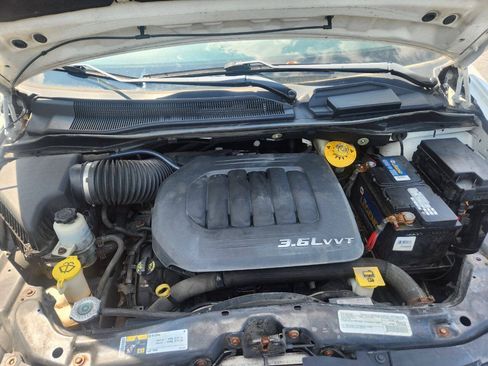Used 2016 Dodge Grand Caravan SXT FWD image 18