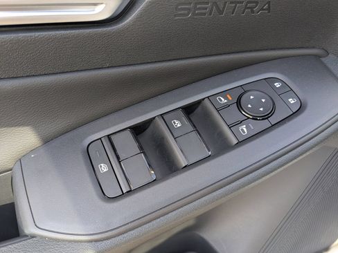 Used 2026 Nissan Sentra SV w/ SV Convenience Package FWD image 14