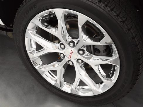 Used 2021 GMC Yukon Denali w/ Denali Premium Package image 32