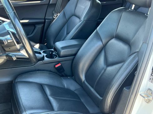 Certified 2019 Porsche Macan S AWD/4WD image 5