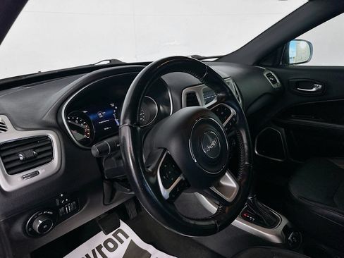 Used 2021 Jeep Compass Latitude w/ Sun and Sound Group FWD image 9
