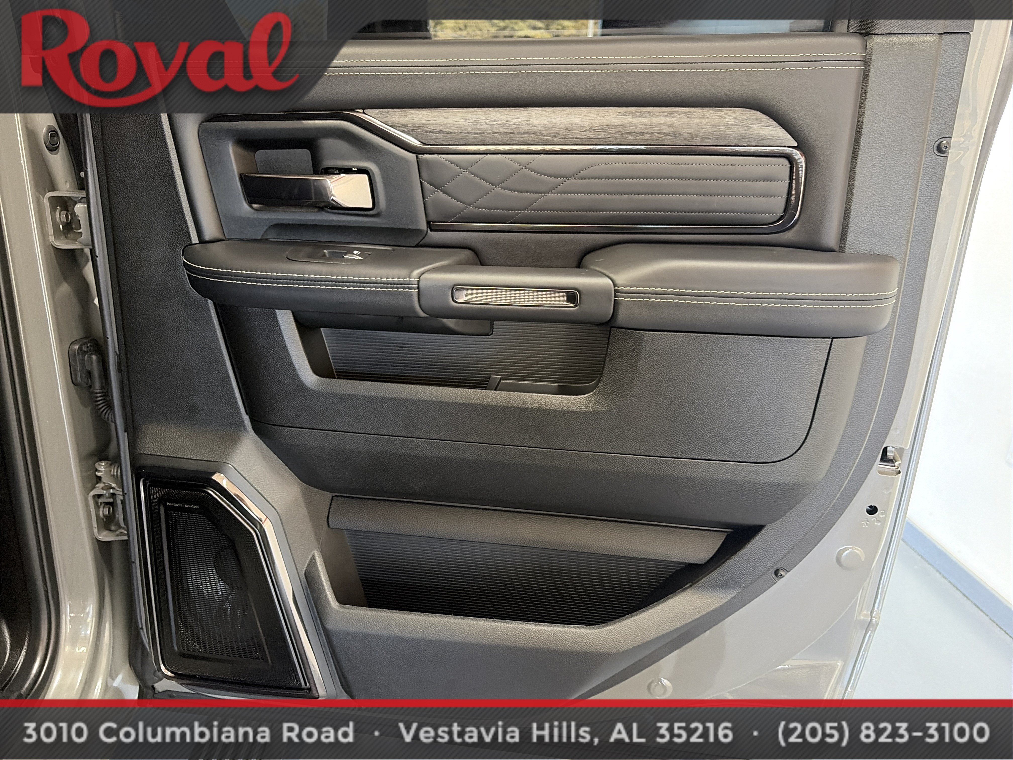 Used 2026 RAM 2500 Limited AWD/4WD image 17