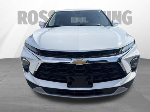 Used 2025 Chevrolet Blazer LT FWD image 9