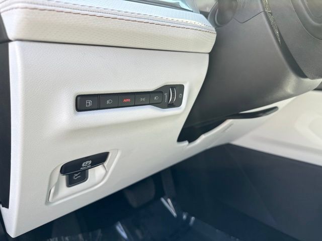 New 2026 Jeep Cherokee Limited AWD/4WD image 19