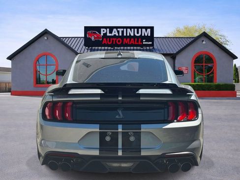 Used 2021 Ford Mustang Shelby GT500 w/ Technology Package RWD image 5