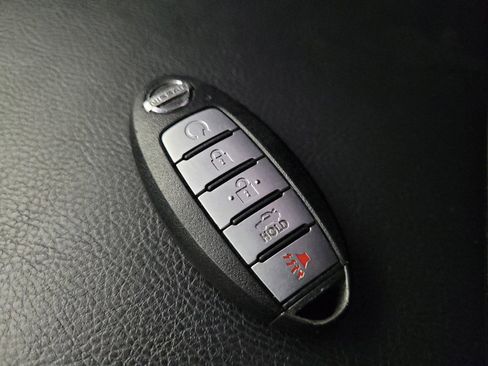 Used 2022 Nissan Sentra SR w/ SR Premium Package FWD image 32