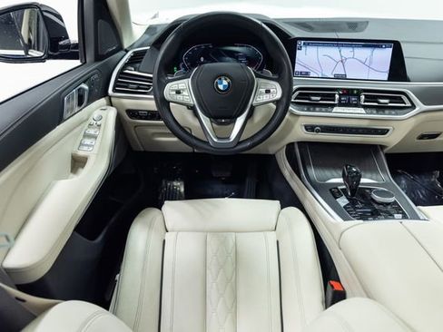 Used 2020 BMW X7 xDrive40i w/ Premium Package AWD/4WD image 3