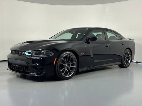 Used 2023 Dodge Charger Scat Pack w/ Plus Group RWD image 3