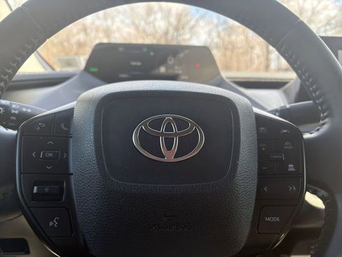 Used 2025 Toyota Prius LE image 23