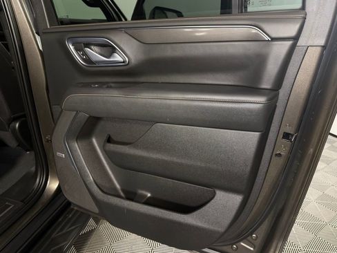 Used 2021 GMC Yukon XL AT4 image 30