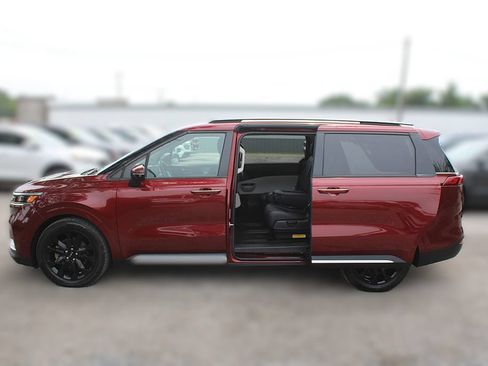 Used 2023 Kia Carnival SX Prestige FWD image 18