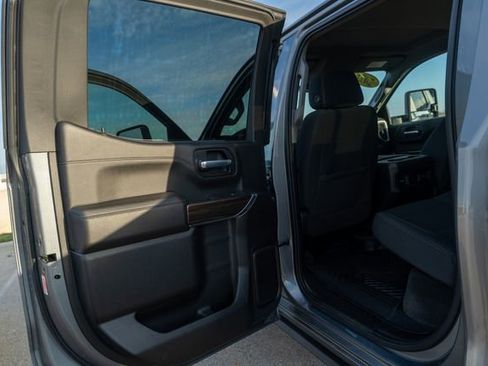 Used 2021 Chevrolet Silverado 1500 LT Trail Boss w/ Convenience Package II image 21