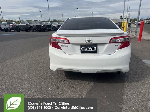 Used 2013 Toyota Camry SE image 9