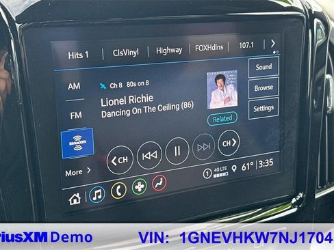 Used 2022 Chevrolet Traverse LT image 31