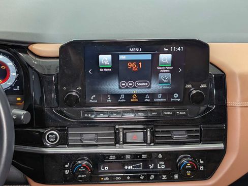 Used 2023 Nissan Pathfinder Platinum AWD/4WD image 19