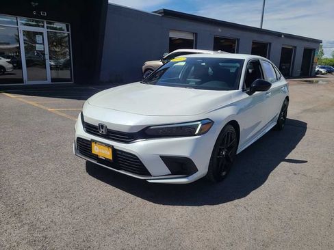 Used 2022 Honda Civic Sport image 1