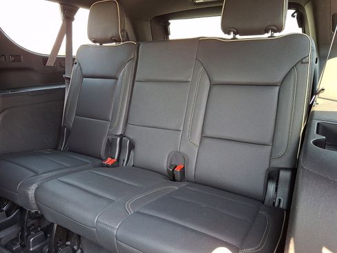 Certified 2024 Chevrolet Suburban Premier AWD/4WD image 11
