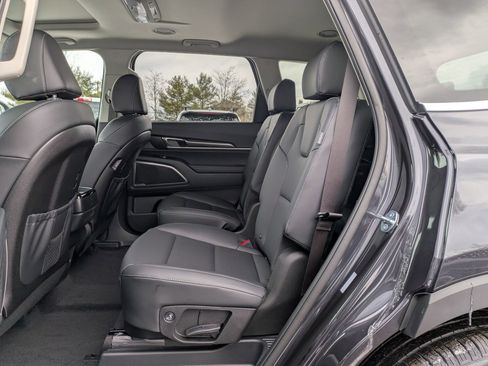 New 2025 Kia Telluride S image 10