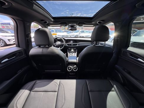 Used 2022 Alfa Romeo Stelvio Ti image 8