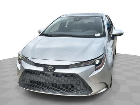 Used 2022 Toyota Corolla LE w/ LE Convenience Package FWD image 1