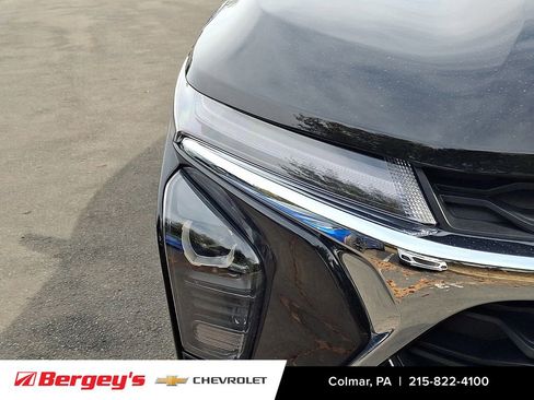 Certified 2025 Chevrolet Trax LT w/ LT Convenience Package image 10