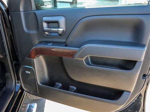 Used 2018 GMC Sierra 2500 SLT w/ Duramax Plus Package image 19