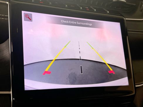 Used 2022 Jeep Grand Cherokee Limited image 14