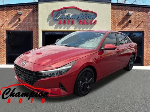 Used 2021 Hyundai Elantra SEL FWD image 9