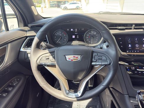 Certified 2023 Cadillac XT6 Sport w/ LPO, ONYX Package AWD/4WD image 24