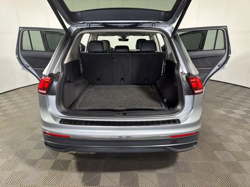 Used 2024 Volkswagen Tiguan SE w/ Panoramic Sunroof Package AWD/4WD image 21