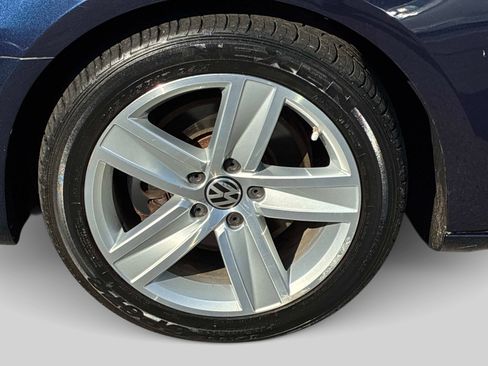 Used 2013 Volkswagen CC Sport FWD image 18