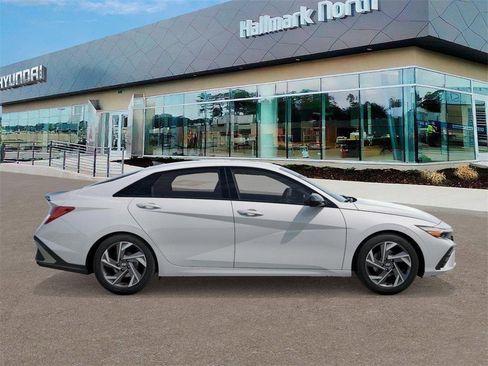 New 2026 Hyundai Elantra SEL Sport image 7