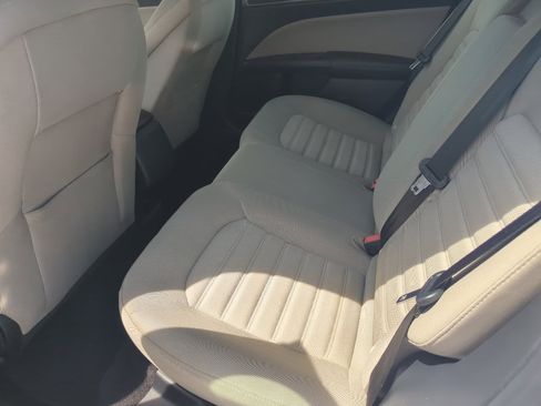 Used 2019 Ford Fusion S image 10