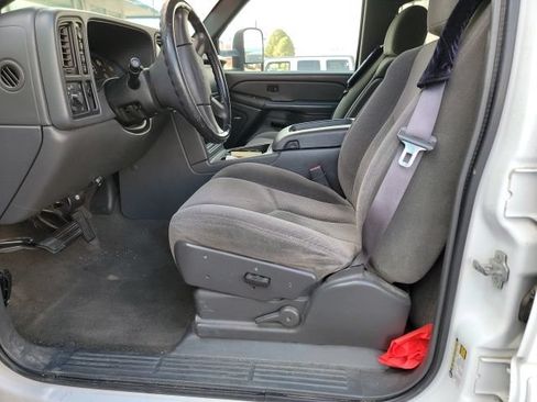 Used 2005 Chevrolet Silverado 1500 LS w/ Skid Plate Package AWD/4WD image 10