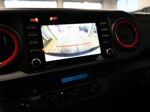 Used 2022 Toyota Tacoma SR image 17