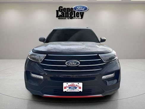Used 2023 Ford Explorer XLT w/ Equipment Group 202A AWD/4WD image 2
