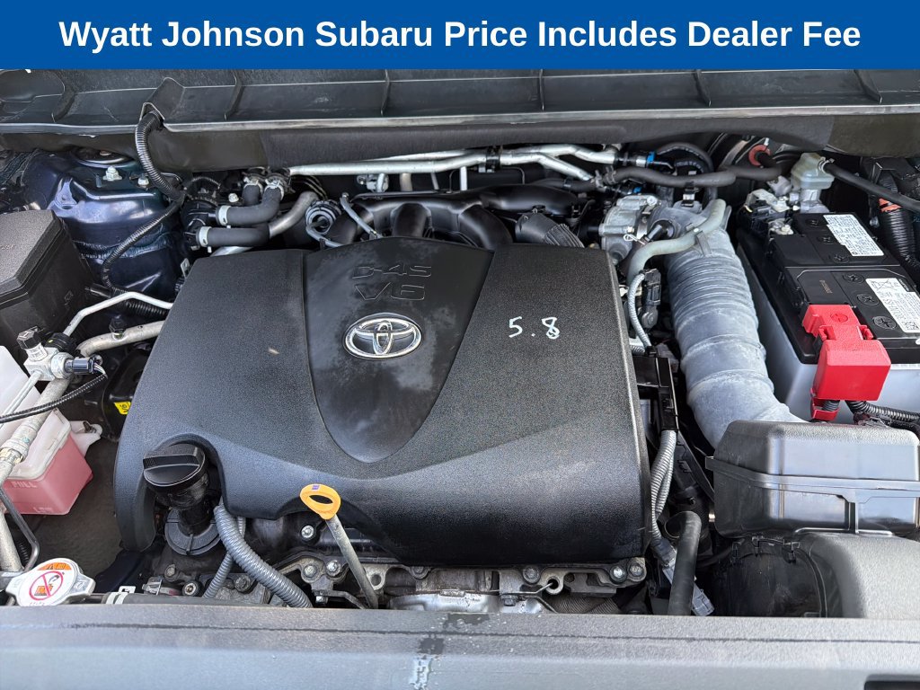 Used 2021 Toyota Highlander XLE AWD/4WD image 18