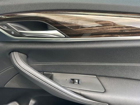 Used 2022 BMW 530i w/ Convenience Package image 18