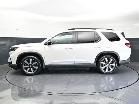 Certified 2025 Honda Pilot Sport image 8