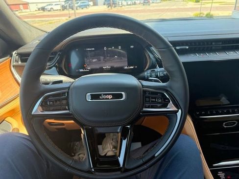 New 2026 Jeep Grand Cherokee Summit AWD/4WD image 18