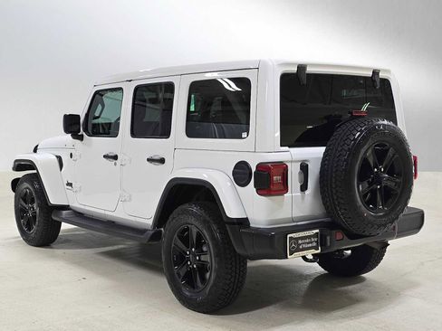 Used 2023 Jeep Wrangler Unlimited Sahara image 5