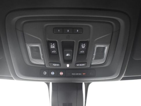 Used 2021 GMC Sierra 1500 Denali w/ Denali Ultimate Package AWD/4WD image 27