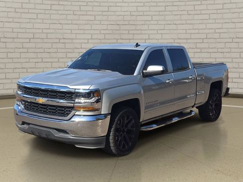 Used 2018 Chevrolet Silverado 1500 LT w/ Trailering Package RWD image 1
