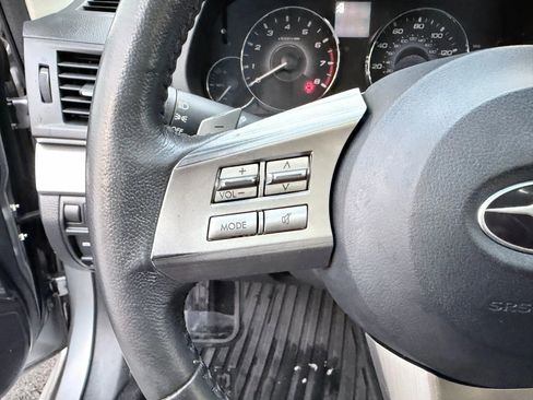Used 2010 Subaru Legacy 2.5i Premium image 17