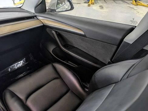 Used 2023 Tesla Model 3 Standard Range RWD image 15
