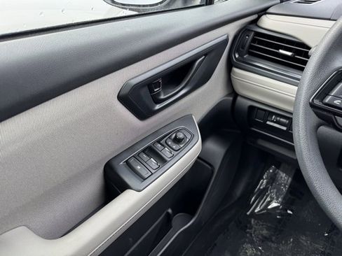 Used 2025 Subaru Forester image 28